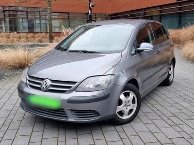 Grau Gebraucht 2006 VW Golf Plus Van / Kleinbus | 4.000 €