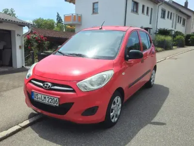 Gebraucht Hyundai i10 Edition 69 PS (50 kW) 2013 Rot Kleinwagen