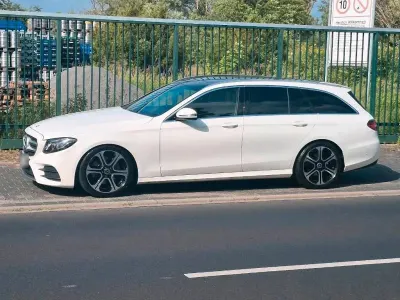 Gebraucht Mercedes E220 AMG line 194 PS (142 kW) 2016 Weiß Kombi