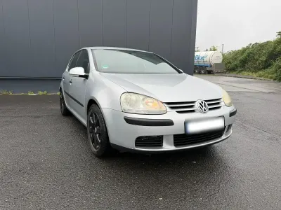 Gebraucht VW Golf V 102 PS (75 kW) 2006 Silber Kleinwagen