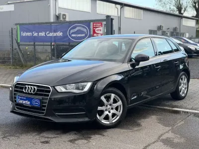Gebraucht Audi A3 Attraction 105 PS (77 kW) 2013 Schwarz Limousine