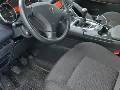Gebraucht Peugeot 3008 Active 120 PS (88 kW) 2011 Grau Kombi