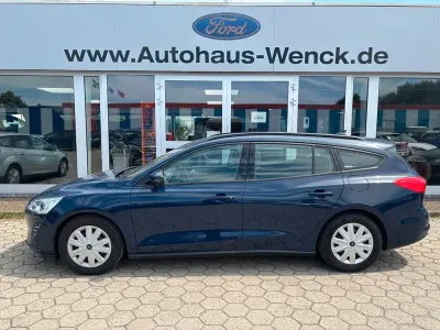 Gebraucht Ford Focus 101 PS (74 kW) 2019 Blau Limousine