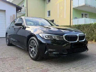 Gebraucht BMW 318 150 PS (110 kW) 2022 Schwarz Limousine