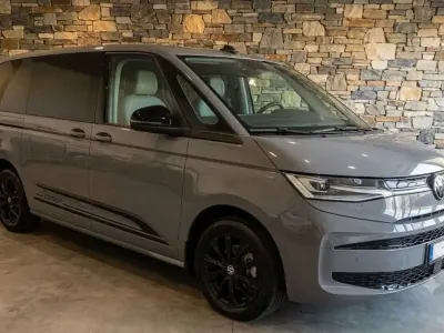 Gebraucht VW Multivan Edition 204 PS (150 kW) 2023 Grau Van / Kleinbus