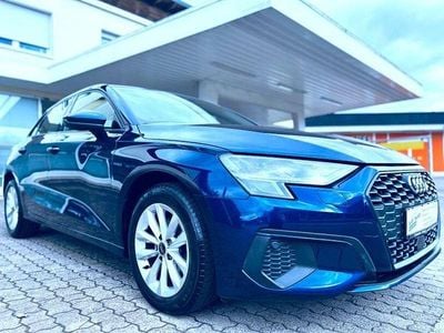 Gebraucht Audi A3 Basis 116 PS (85 kW) 2023 Blau Limousine