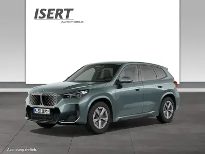 Gebraucht BMW iX1 M Sport 230 kW (313 PS) 2023 Cape york gruen (metallic) SUV
