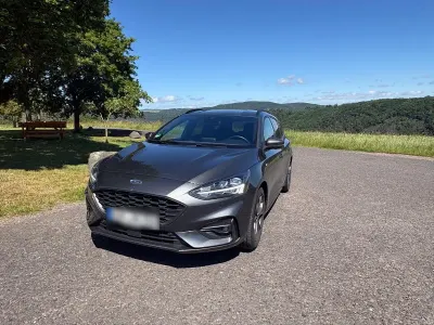 Gebraucht Ford Focus ST-Line 150 PS (110 kW) 2020 Schwarz Kombi