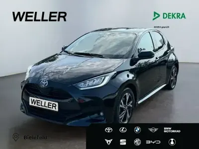 Gebraucht Toyota Yaris Hybrid 116 PS (85 kW) 2025 Schwarz Kleinwagen
