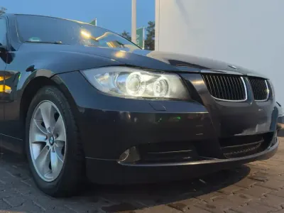 Gebraucht BMW 318 127 PS (93 kW) 2007 Blau Limousine