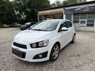 Gebraucht Chevrolet Aveo LTZ 101 PS (74 kW) 2014 Weiß Limousine