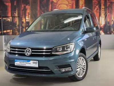 Gebraucht VW Caddy Highline 150 PS (110 kW) 2016 Grün Van / Kleinbus