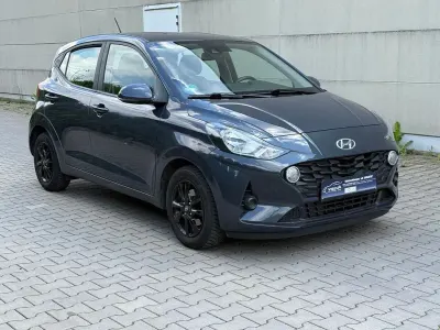 Gebraucht Hyundai i10 Trend 67 PS (49 kW) 2023 Grau Kleinwagen