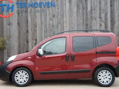 Gebraucht Peugeot Bipper 75 PS (55 kW) 2012 Rot Van / Kleinbus
