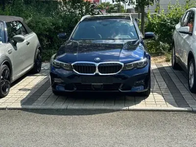 Używany BMW 330e Sport Line 292 KM (214 kW) 2021 Niebieski Kombi