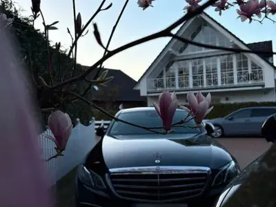Gebraucht Mercedes E220 Exclusive 194 PS (142 kW) 2016 Schwarz Limousine