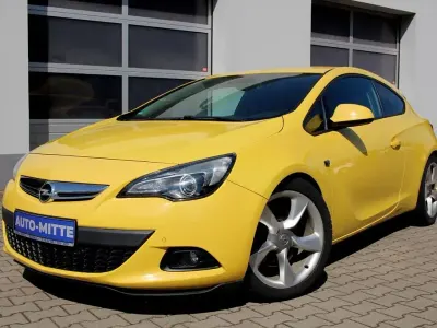 Gebraucht Opel Astra GTC Edition 179 PS (131 kW) 2011 Gelb Coupé
