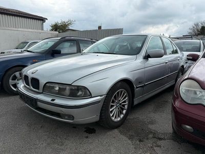BMW 523