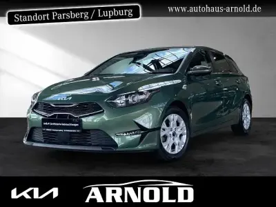 Gebraucht Kia Ceed Comfort 140 PS (102 kW) 2025 Grün Kleinwagen