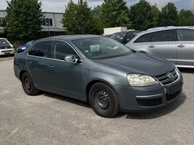 Gebraucht VW Jetta 116 PS (85 kW) 2006 Grün Limousine