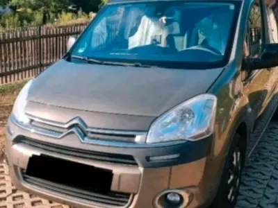 Gebraucht Citroën Berlingo 110 PS (80 kW) 2013 Braun Van / Kleinbus