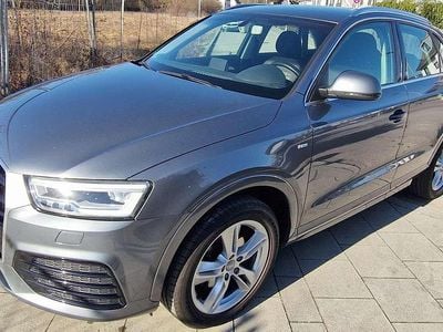 Gebraucht Audi Q3 Sport 179 PS (131 kW) 2016 Grau SUV