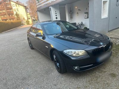 Gebraucht BMW 528 258 PS (189 kW) 2011 Grau Limousine