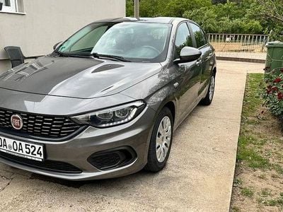 Gebraucht Fiat Tipo More 95 PS (69 kW) 2018 Grau Limousine
