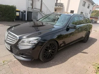 Używany Mercedes E300 231 KM (169 kW) 2013 Czarny Kombi