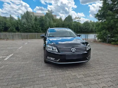 Gebraucht VW Passat 140 PS (102 kW) 2013 Schwarz Kombi