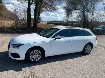 Gebraucht Audi A4 Comfort 163 PS (119 kW) 2021 Weiß Kombi