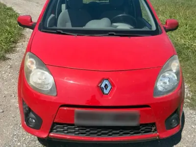 Gebraucht Renault Twingo 75 PS (55 kW) 2010 Rot Kleinwagen
