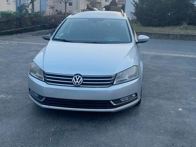 Gebraucht VW Passat 140 PS (102 kW) 2012 Silber Kombi