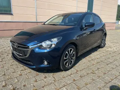 Gebraucht Mazda 2 Nakama 90 PS (66 kW) 2016 Blau Limousine