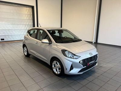 Usata Hyundai i10 Trend 67 CV (49 kW) 2022 Argento Utilitaria