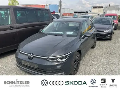 Usata VW Golf VIII Style 190 CV (139 kW) 2024 Grigio Berlina