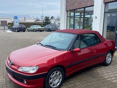 Gebraucht Peugeot 306 Cabriolet 88 PS (64 kW) 1999 Rot Cabrio