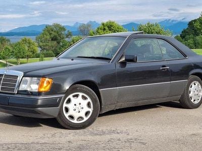 Second-hand Mercedes E320 220 CP (161 kW) 1993 Negru Coupe