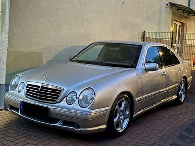 Gebraucht Mercedes E320 Avantgarde 224 PS (164 kW) 2000 Silber Limousine