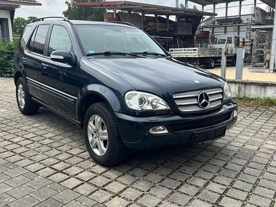 Blau Gebraucht 2003 Mercedes ML500 Exclusive SUV | 7.350 €