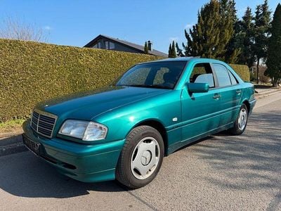 Gebraucht Mercedes C180 Classic 122 PS (89 kW) 1998 Grün Limousine