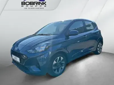 Gebraucht Hyundai i10 Trend 63 PS (46 kW) 2025 Blau Kleinwagen