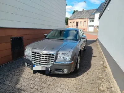 Gebraucht Chrysler 300C 211 PS (155 kW) 2009 Silber Limousine