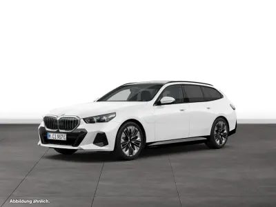 Gebraucht BMW 550e 489 PS (359 kW) 2025 Weiß Kombi
