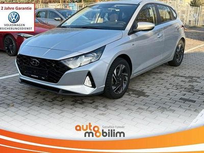 Silber Gebraucht 2023 Hyundai i20 Kleinwagen | 15.829 €