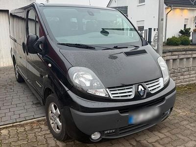 Schwarz Gebraucht 2013 Renault Traffic Black Edition Van / Kleinbus | 8.500 €