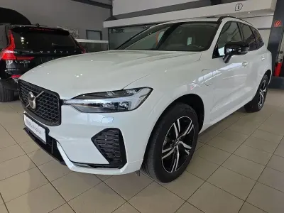 Gebraucht Volvo XC60 R-Design 398 PS (292 kW) 2022 Crystal white SUV