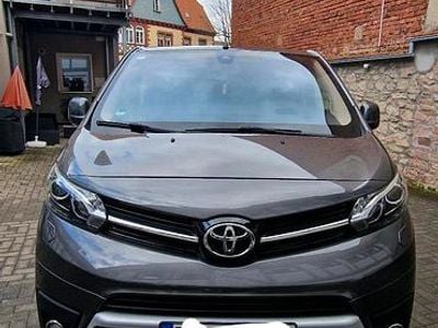 Gebraucht Toyota Proace Verso Executive 177 PS (130 kW) 2019 Grau Kombi