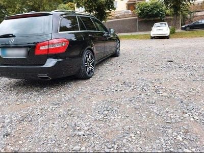 Gebraucht Mercedes E200 Avantgarde 184 PS (135 kW) 2010 Schwarz Kombi