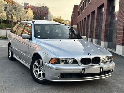 Gebraucht BMW 520 Sport Line 170 PS (125 kW) 2002 Grau Kombi